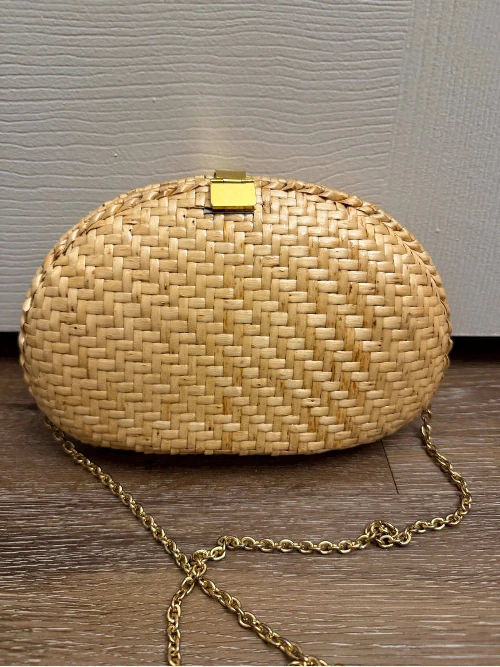 Vintage Vanessa Woven Straw Clutch with Gold Chain Strap Crossbody Purse